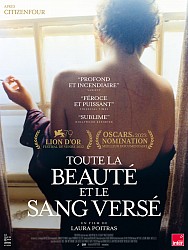 TOUTE LA BEAUTÉ ET LE SANG VERSÉ de Laura Poitras