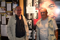 Philippe Parrain, de l'association Cinélégende et le commandant Alain Bouligand, technicien en chef de la police technique et scientifique d'Angers 