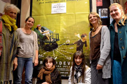 Yahel Lavaud, Nadège Herbel,
Elia, Coline, Agnès Angerand et Céline Babin, familles non-scolarisées d'AnjouDR