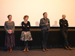  Pascal Bonnelle, réalisateur, Dominique Rambaud, initiateur du Théâtre en Bois, Céline Gorria, Compagnie Entrée Public et Valérie Oger, Compagnie Hanoumat 