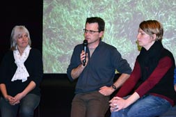 Agnès ANGERAND, maman d'enfants non scolarisés, Frédéric TIJOU, directeur de l'école FREINET de Saint Lambert du Lattay et Catherine HARDY,
formatrice à l'éducation biocentrique.