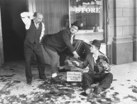 Photo du film LAUREL ET HARDY : PREMIERS COUPS DE GÉNIE de Leo McCarey, James W. Horne, Clyde Bruckman
