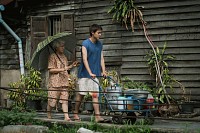 Photo du film COMMENT DEVENIR RICHE (GRÂCE À SA GRAND-MÈRE) de Pat Boonnitipat